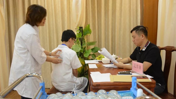 范京强教授主考针灸基本操作与答辩·剪影.jpg
